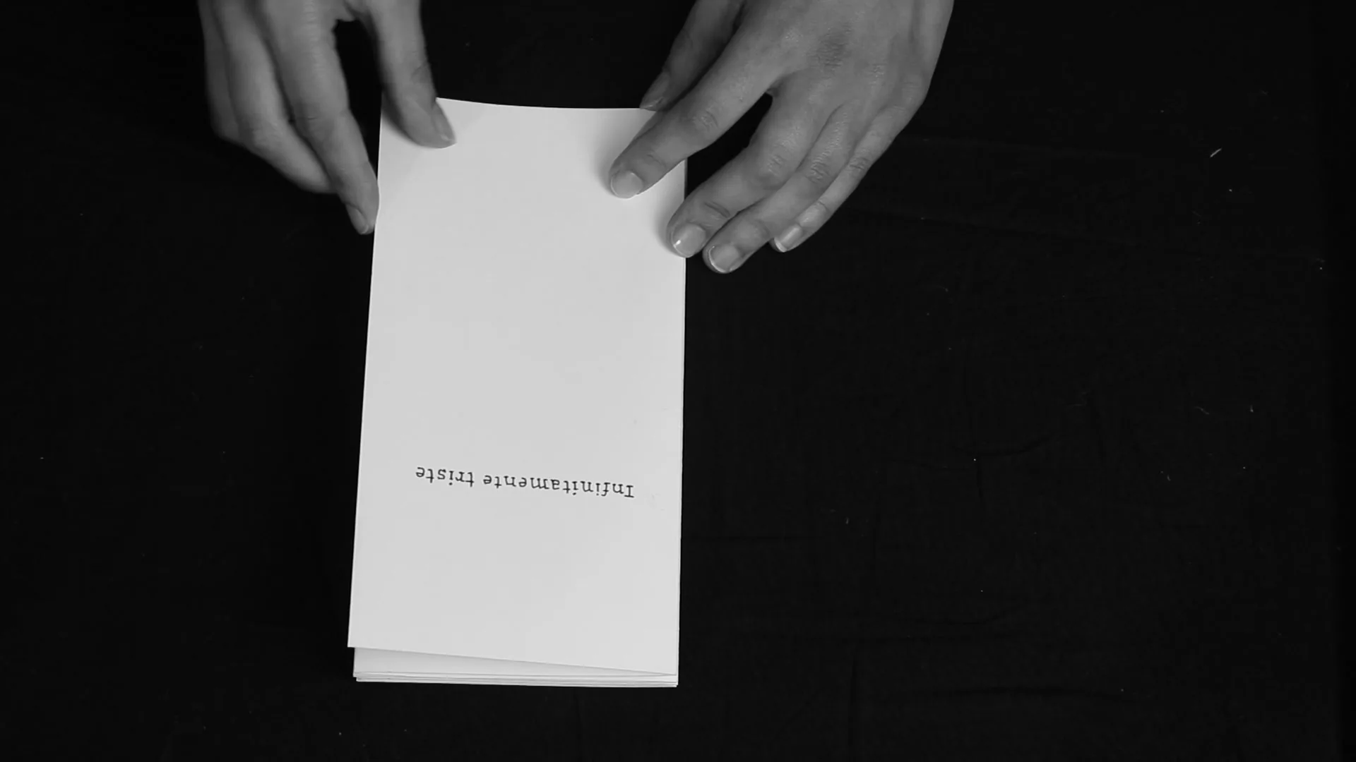 livro infinitamente triste.mp4